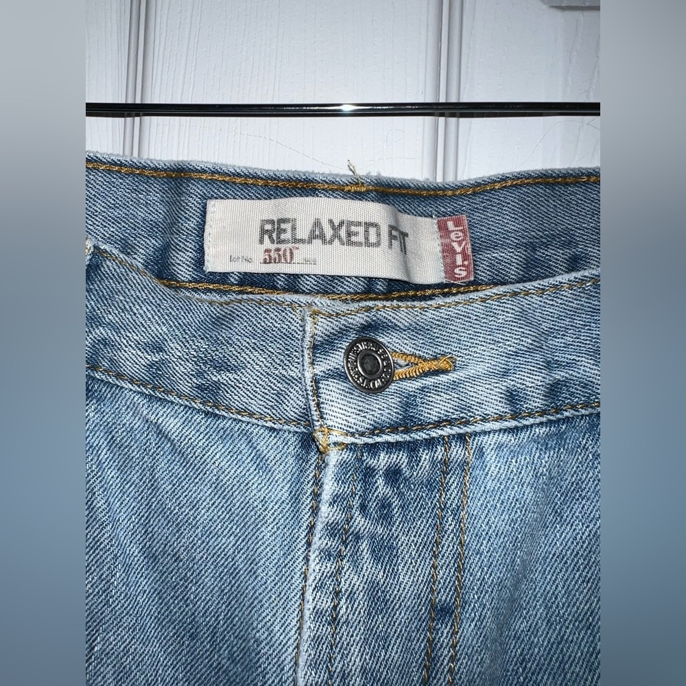 Levi’s 550 Relaxed Fit Vintage Jeans. W 36. L 32.